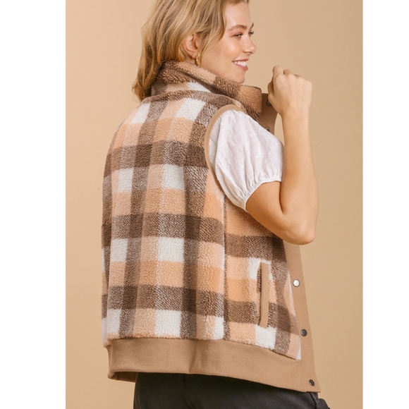 "The Chloe" Plaid Sherpa Vest in Brown and Cream - Picture 2 of 2